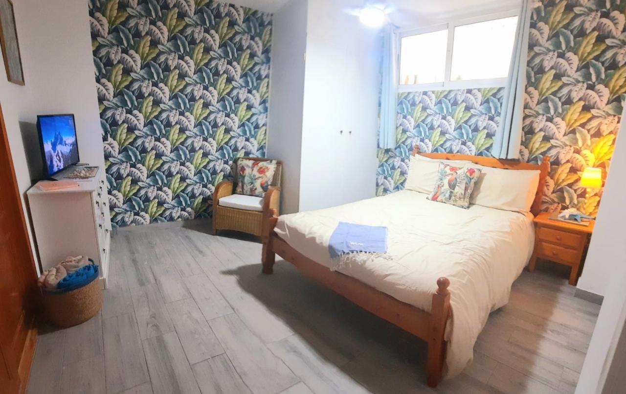 Fabulous Detached Large Villa 5 Bedrooms 3 Bathrooms Backing Onto Villamartin Golf Course Exterior foto
